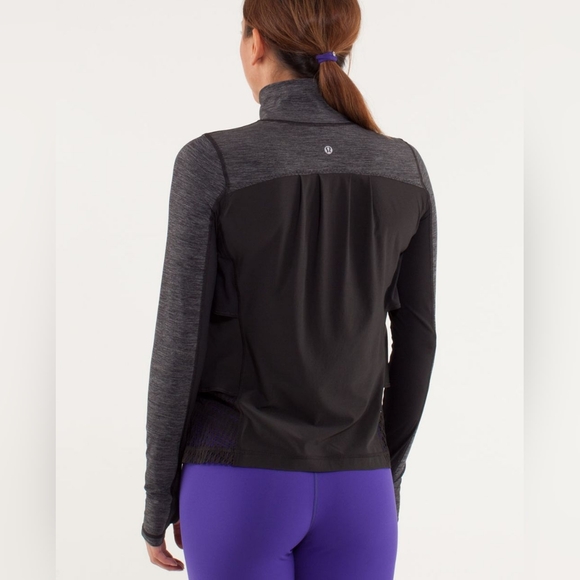 Lululemon Sun Runner Hybrid 1/4 Zip Pullover Top Black Grey Ruffle Mesh Size 8 - Picture 3 of 16